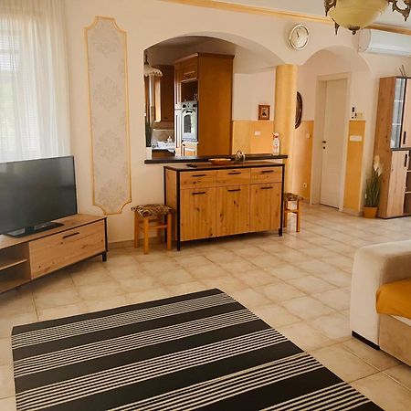 Aqua Azur Apartman Hajdúszoboszló 外观 照片
