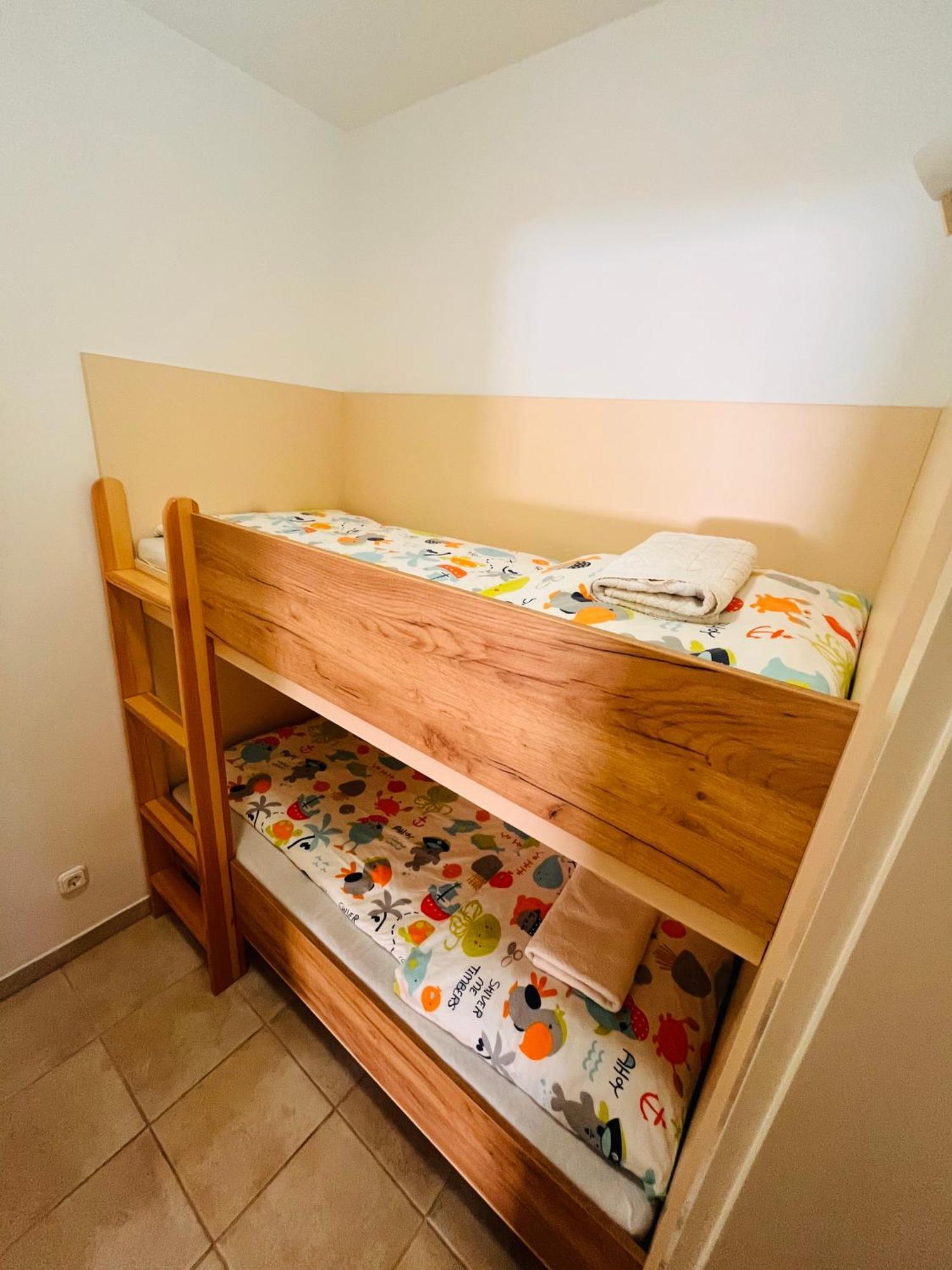 Aqua Azur Apartman Hajdúszoboszló 外观 照片