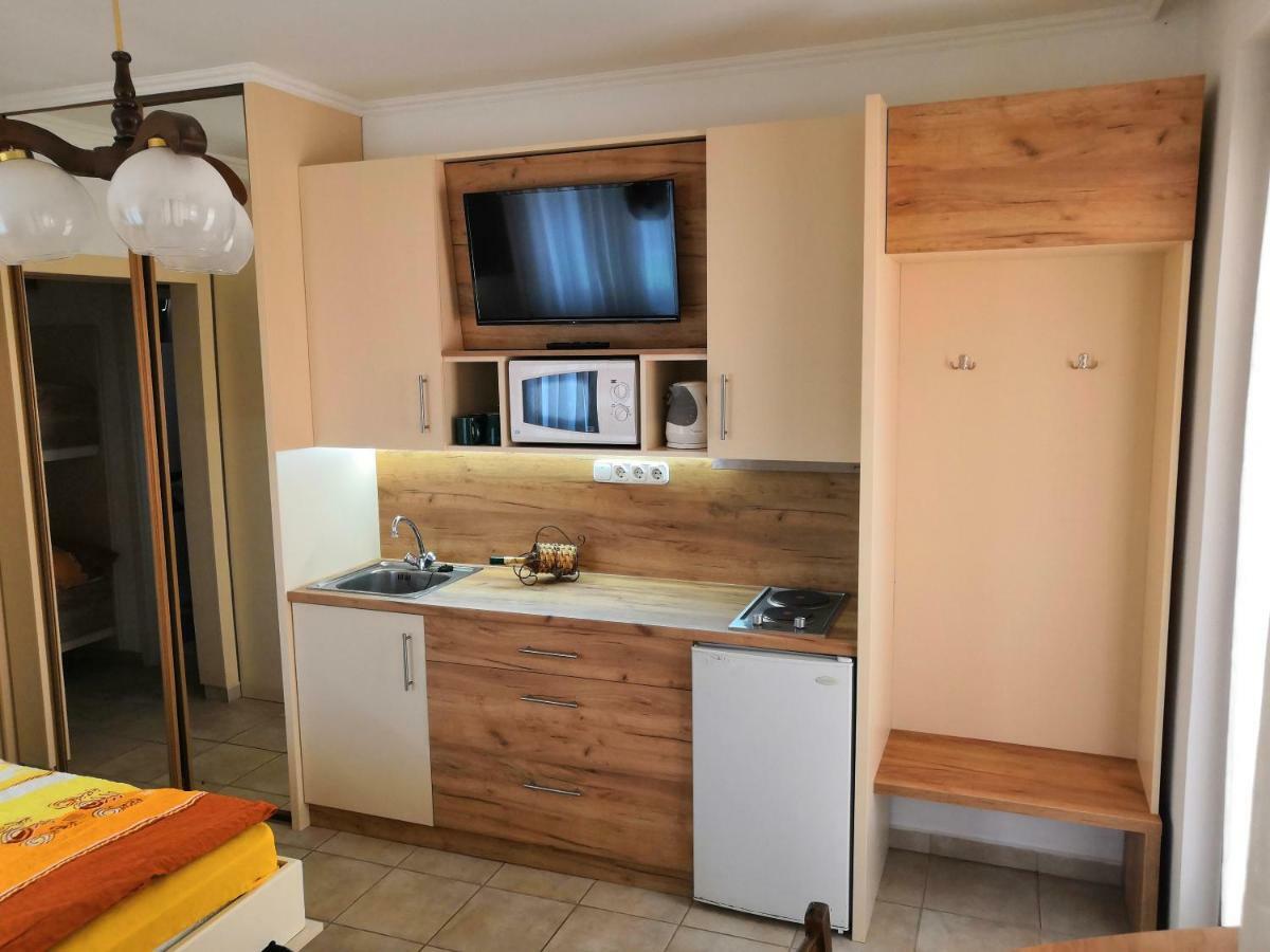 Aqua Azur Apartman Hajdúszoboszló 外观 照片