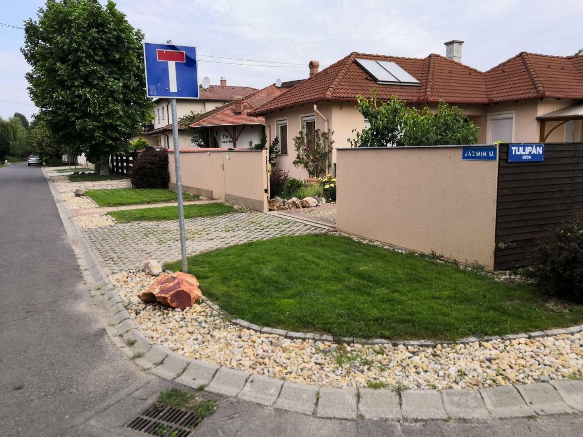 Aqua Azur Apartman Hajdúszoboszló 外观 照片
